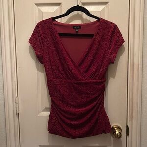 Women’s Apt. 9 Small Red Patterned Dressy Holiday Top in Excellent Condition